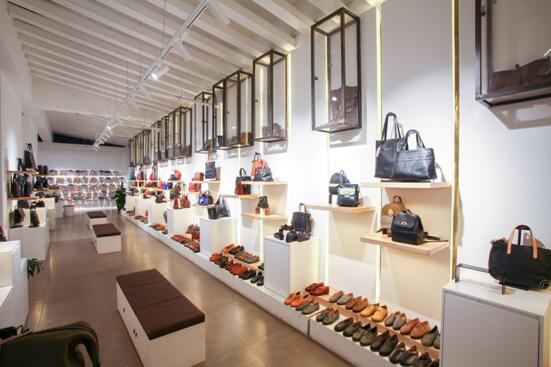 品牌簡(jiǎn)介(圖7) 1-19122Q01UT08.jpg